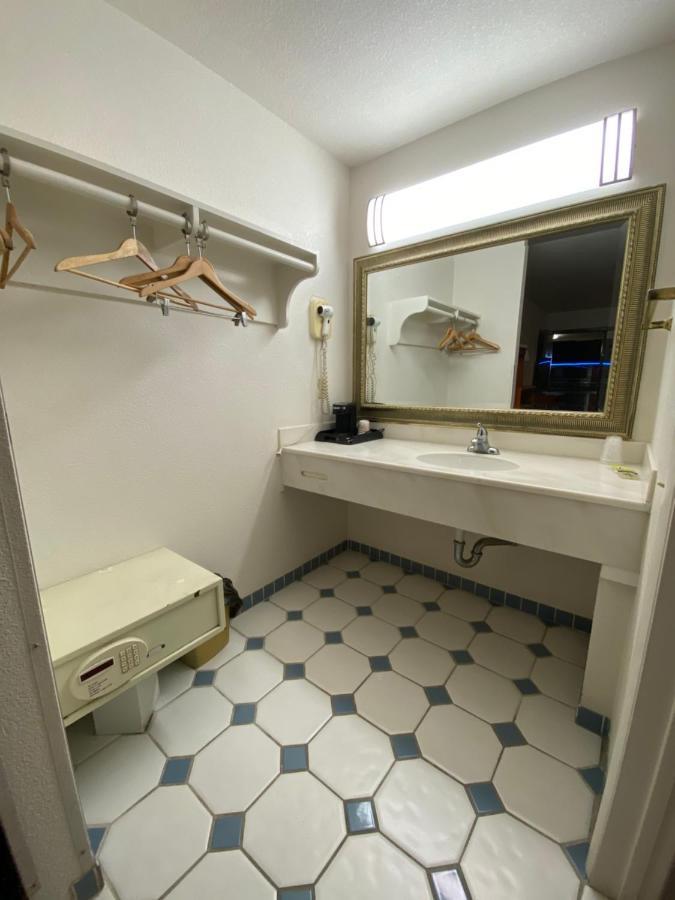 Americas Best Value Inn Pico Rivera East Los Angeles Exteriör bild